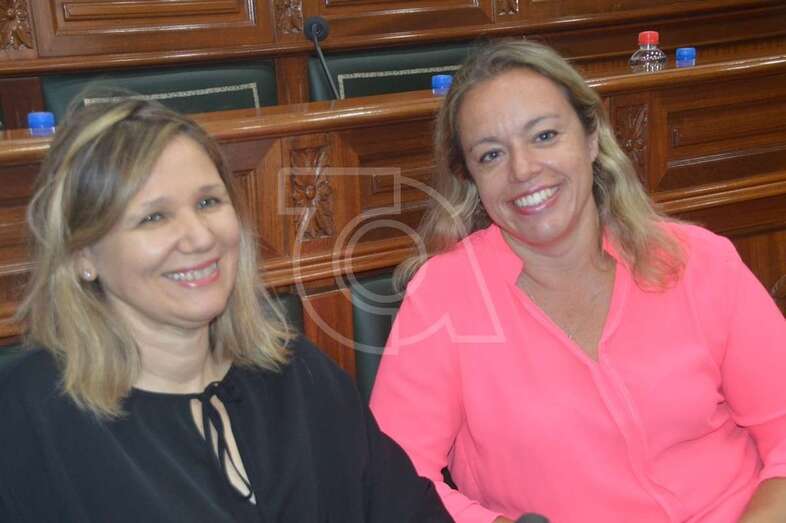 Las dos concejalas del PP de Telde (Foto TA)